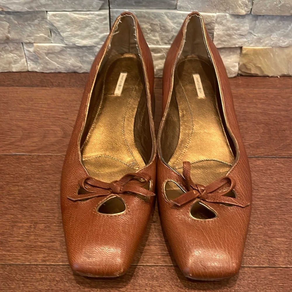 Max Studio low heel shoes
